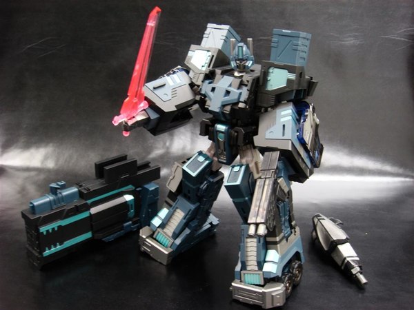 Shadow Commander Ultra Magnus  (21 of 40)